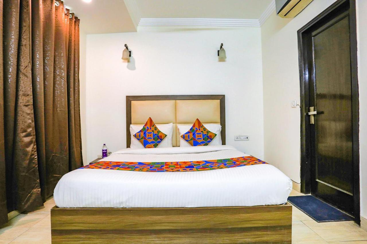 Fabhotel Jpm The Grand Bella - Nr Nehru Place Market Ню Делхи Екстериор снимка